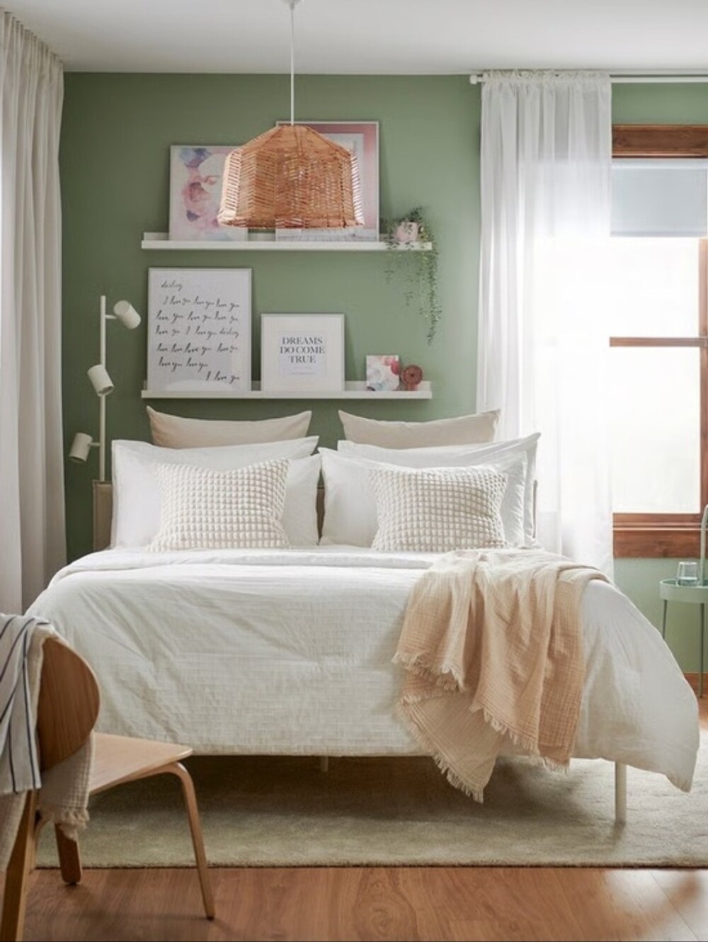 White Cotton Comforter Full/Queen Set with Off White Decorative Cushion Covers - Picture 2 of 10